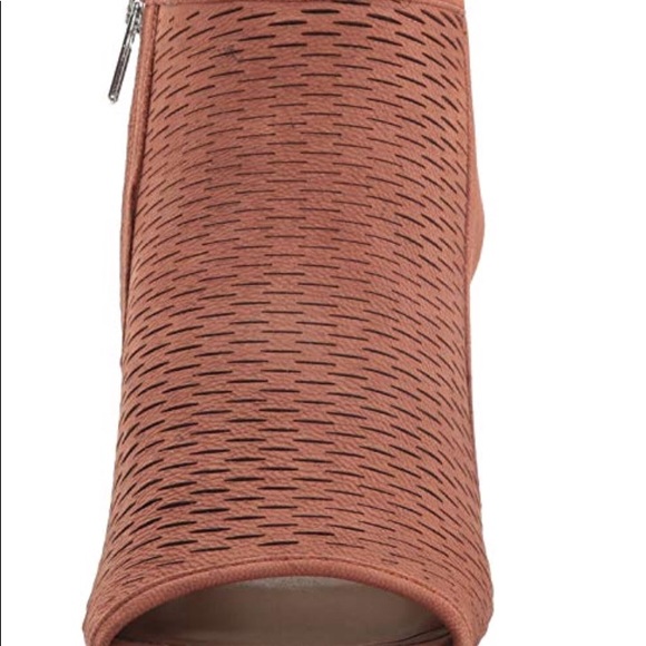 Steve Madden Women’s Winny Wedge Sandals - Picture 2 of 4